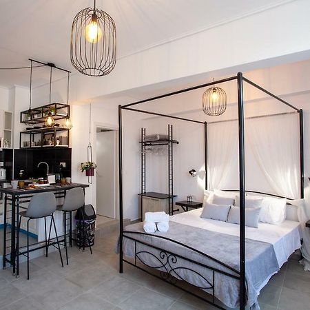 Ferienwohnung Aristophanes Luxury Flat Psyrri Square Athen Exterior foto