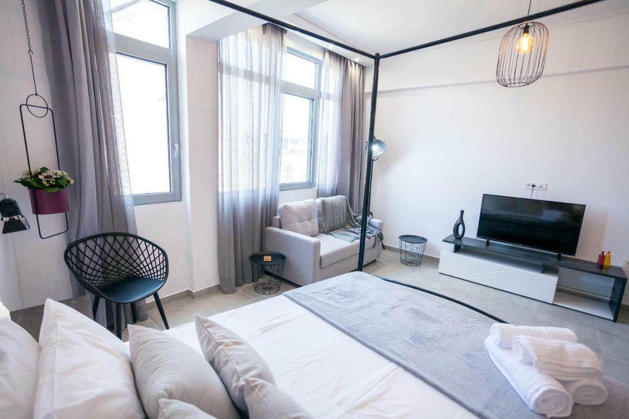 Ferienwohnung Aristophanes Luxury Flat Psyrri Square Athen Exterior foto